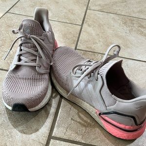 Adidas Ultraboost 20 shoes size 8